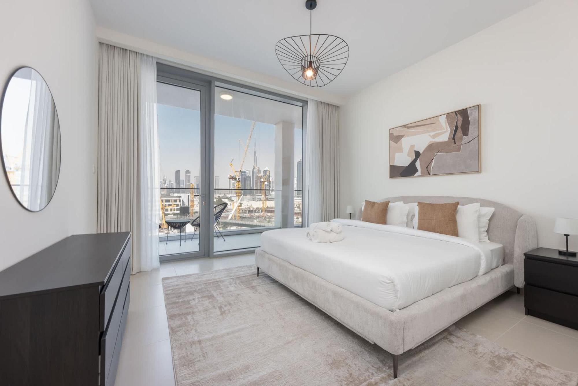 Elegant Relaxing 3-bedroom In Perfect Location At Canal Front 6 * Dubai
